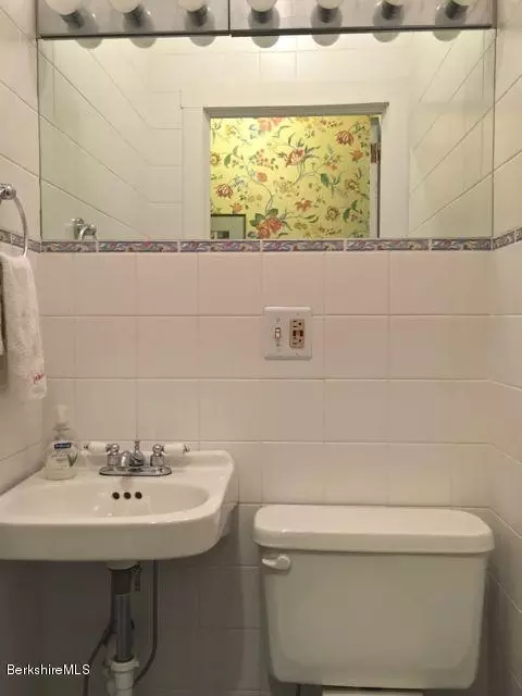 155 High St, Lee, MA 01238 photo 38