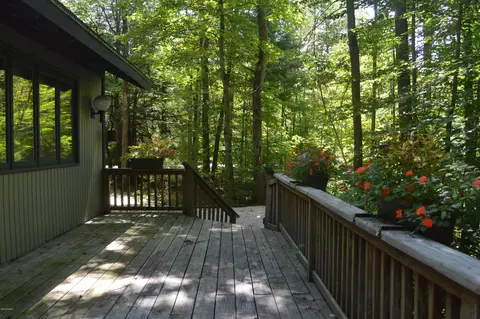 20 Elk Dr, Lee, MA 01238 photo 28