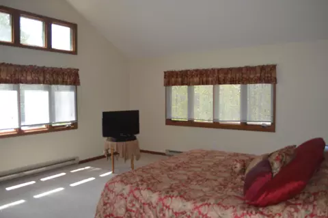 20 Elk Dr, Lee, MA 01238 photo 11