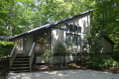 20 Elk Dr, Lee, MA 01238 photo 1