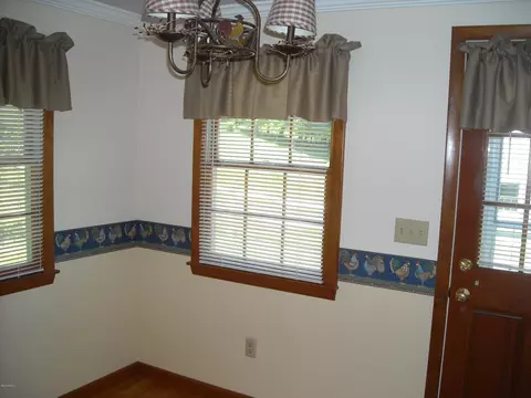 340 Pleasant St, Lee, MA 01238 photo 16