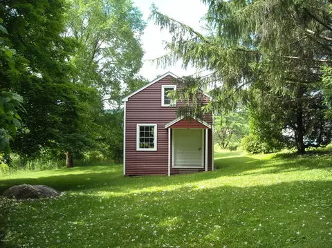 340 Pleasant St, Lee, MA 01238 photo 10