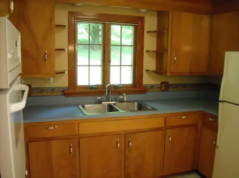 340 Pleasant St, Lee, MA 01238 photo 4