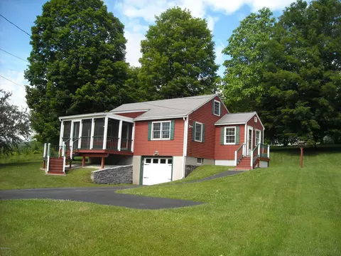 340 Pleasant St, Lee, MA 01238 photo 1