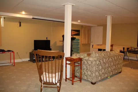 185 Silver St, Lee, MA 01238 photo 18