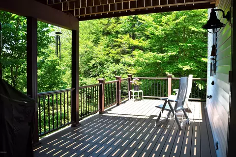 462 Long Bow Ln, Becket, MA 01223 photo 20