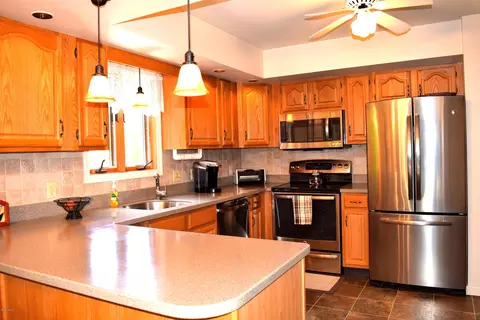 462 Long Bow Ln, Becket, MA 01223 photo 27