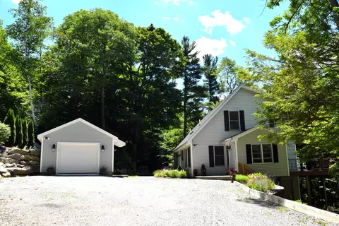 462 Long Bow Ln, Becket, MA 01223 photo 6