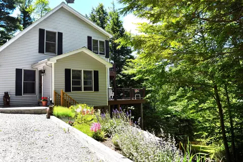 462 Long Bow Ln, Becket, MA 01223 photo 7