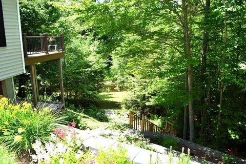 462 Long Bow Ln, Becket, MA 01223 photo 9
