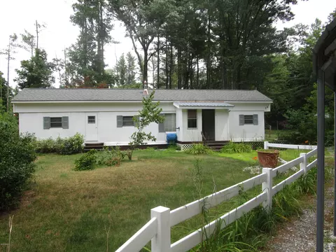 58 Davis Ln, Sheffield, MA 01257 photo 1