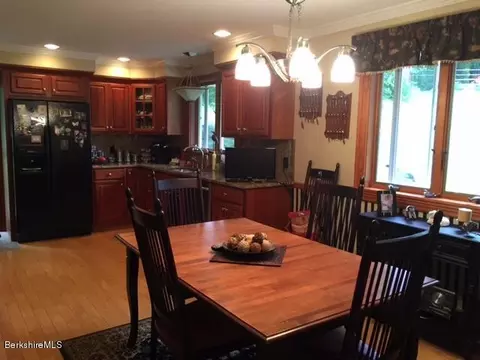 155 Summer St, Lee, MA 01238 photo 6