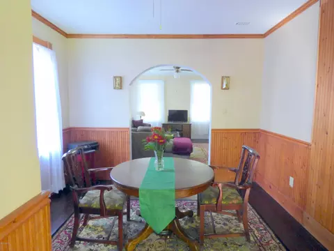 42 E Center St, Lee, MA 01238 photo 5