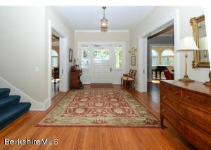 35 Walker St, Lenox, MA 01240 photo 8