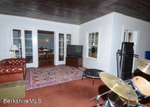 35 Walker St, Lenox, MA 01240 photo 15