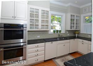 35 Walker St, Lenox, MA 01240 photo 22