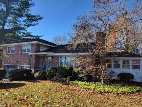 115 Davis St, Lee, MA 01238 photo 1