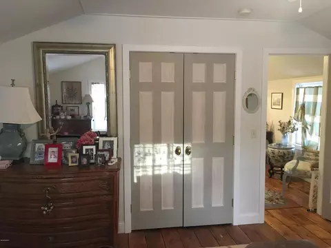 40 Saint James Ave, Lee, MA 01238 photo 12