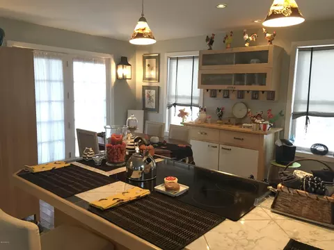 40 Saint James Ave, Lee, MA 01238 photo 5