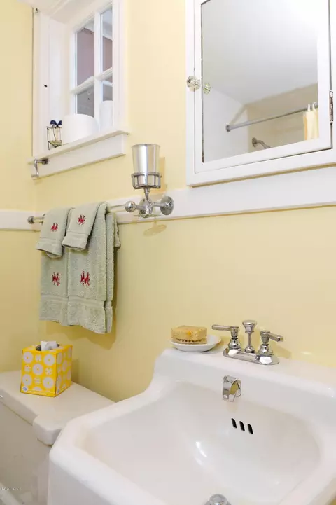 215 Spring St, Lee, MA 01238 photo 32
