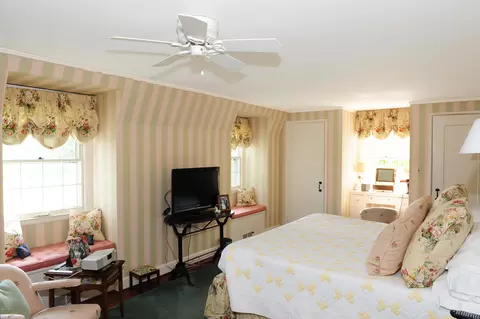 215 Spring St, Lee, MA 01238 photo 23