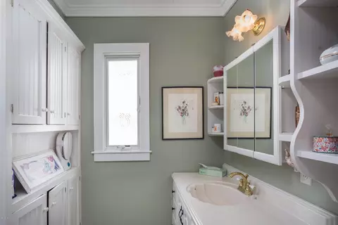 54 High St, Lee, MA 01238 photo 12