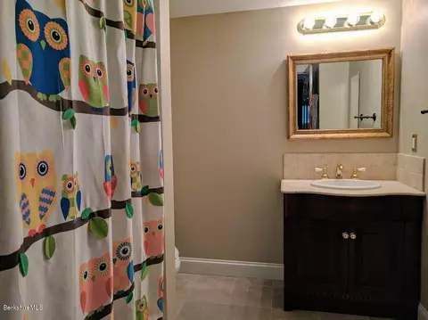 545 Chapel St, Lee, MA 01238 photo 6