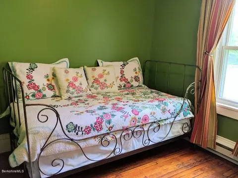 545 Chapel St, Lee, MA 01238 photo 13