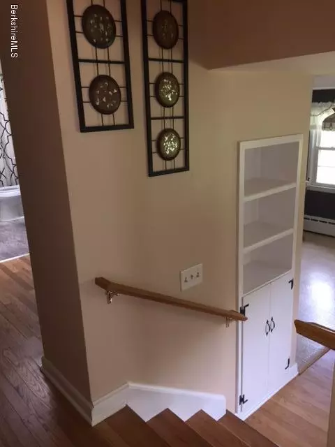 60 Parkview Ter, Lee, MA 01238 photo 21