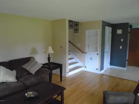 60 Parkview Ter, Lee, MA 01238 photo 17