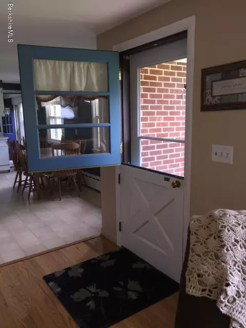 60 Parkview Ter, Lee, MA 01238 photo 18
