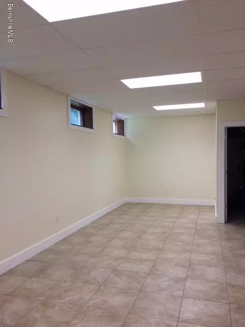 60 Parkview Ter, Lee, MA 01238 photo 33