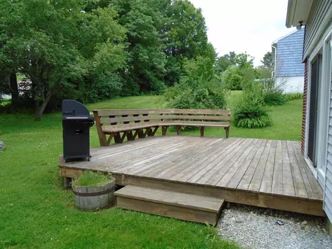 60 Parkview Ter, Lee, MA 01238 photo 3