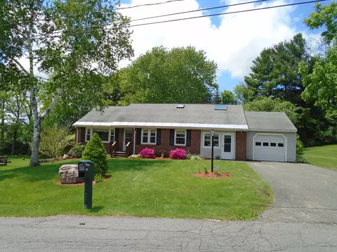 60 Parkview Ter, Lee, MA 01238 photo 1
