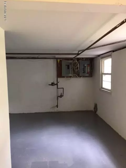 60 Parkview Ter, Lee, MA 01238 photo 36