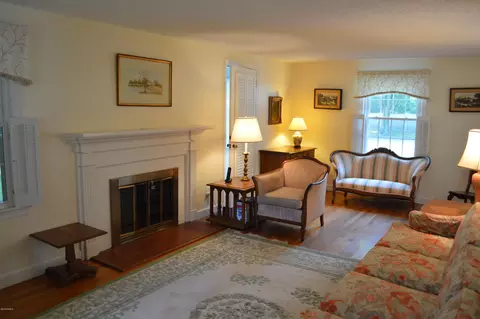 97 Bridle Path Rd, Springfield, MA 01118 photo 28