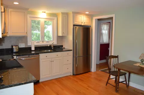 97 Bridle Path Rd, Springfield, MA 01118 photo 6