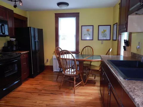 5 Summer St, Lee, MA 01238 photo 11