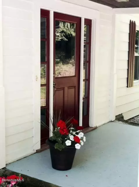 5 Summer St, Lee, MA 01238 photo 5