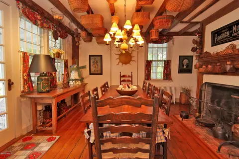 600 Greylock St, Lee, MA 01238 photo 9