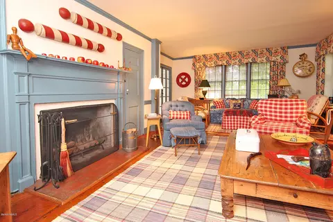 600 Greylock St, Lee, MA 01238 photo 5