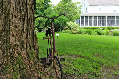 600 Greylock St, Lee, MA 01238 photo 26