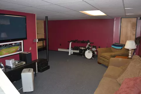 230 E Center St, Lee, MA 01238 photo 11