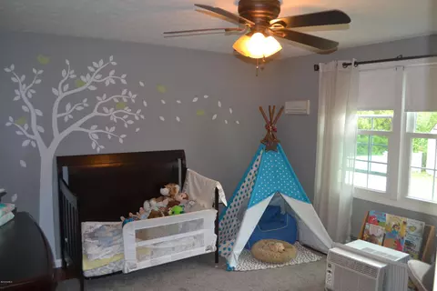 230 E Center St, Lee, MA 01238 photo 8