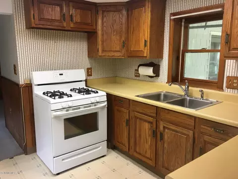 480 Walker St, Lenox, MA 01240 photo 12
