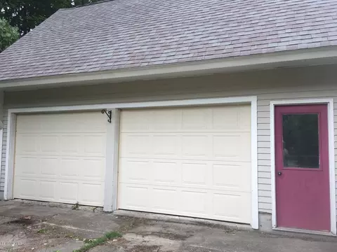 480 Walker St, Lenox, MA 01240 photo 4