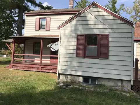 778 Greylock St, Lee, MA 01238 photo 4