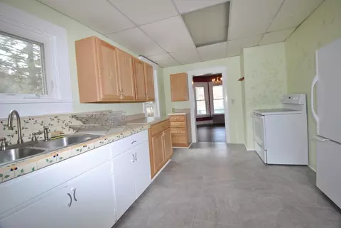 47 Robert St, Lee, MA 01238 photo 6