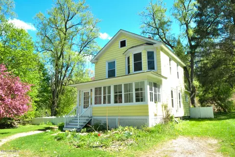 47 Robert St, Lee, MA 01238 photo 1