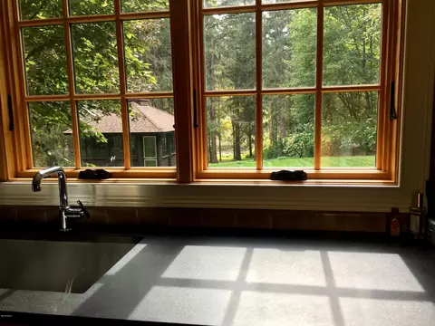 84 E Main St, Stockbridge, MA 01262 photo 11